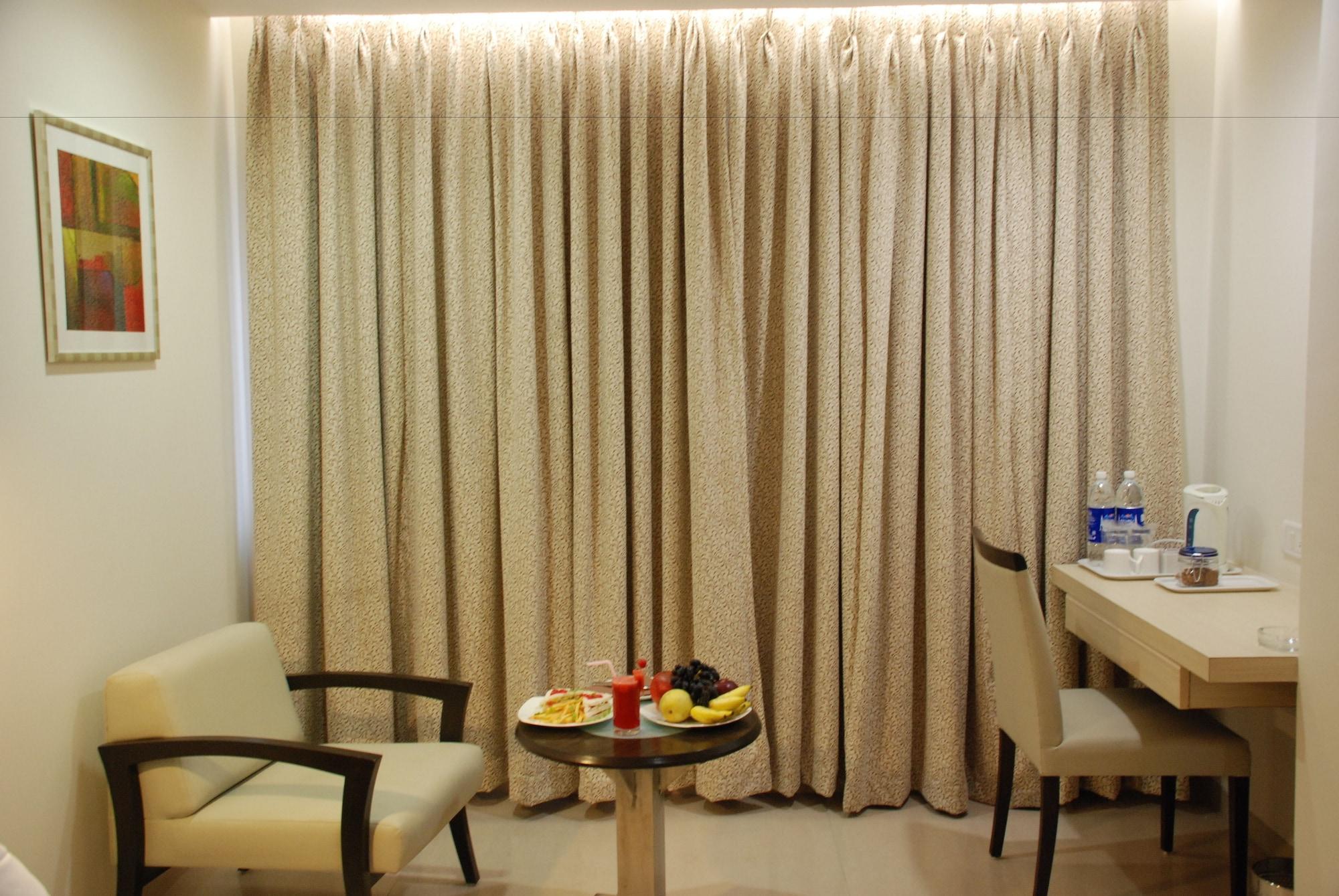 Hotel The Oriental Residency Mumbai Exterior foto