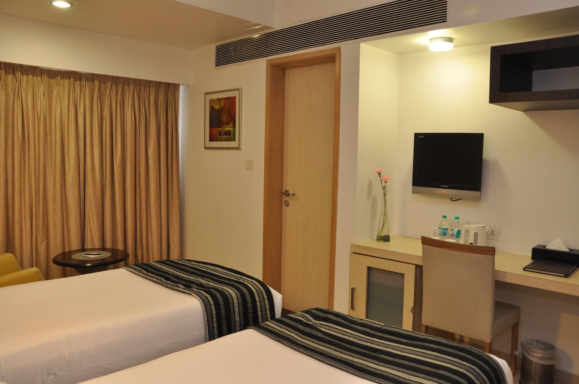 Hotel The Oriental Residency Mumbai Exterior foto
