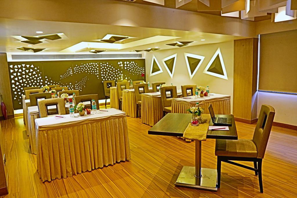 Hotel The Oriental Residency Mumbai Exterior foto